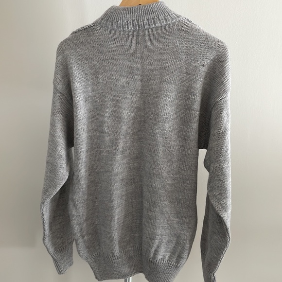 Border line grey sweater - Picture 2 of 5
